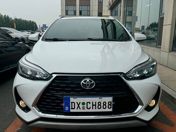 Toyota Yaris L Hatchback, 2022 — фото 2 из 9