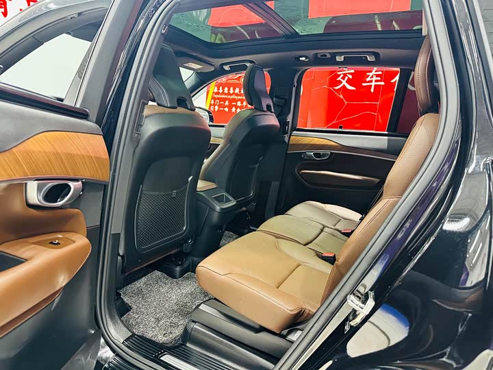 Volvo XC90, 2024 — фото 5 из 9