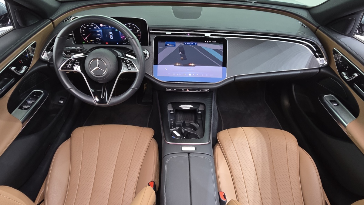Mercedes-Benz E-Class, 2024 — фото 6 из 12