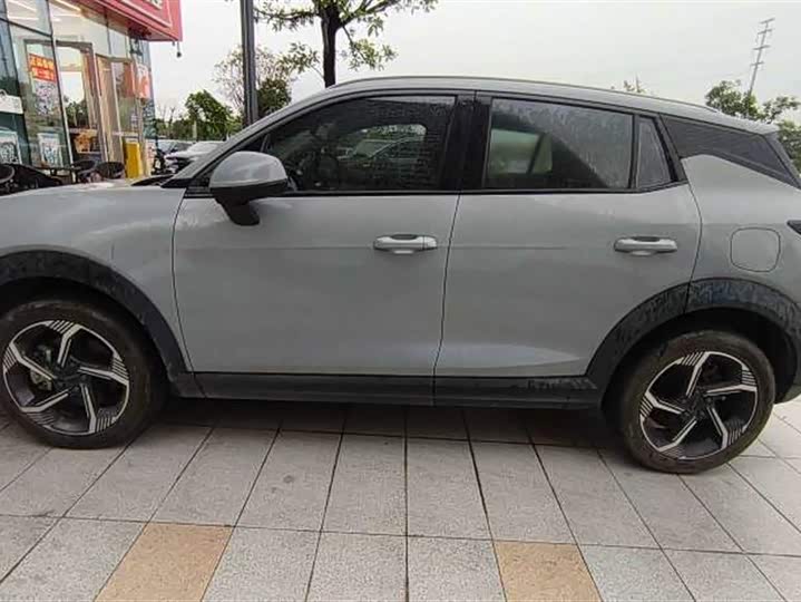 Lynk & Co 06 EM-P Hybrid, 2023 — фото 3 из 9
