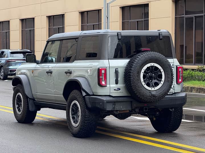 Ford Bronco, 2024 — фото 4 из 9