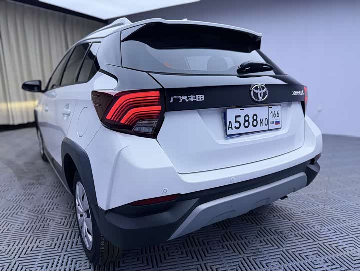 Toyota Yaris L Hatchback, 2022 — фото 9 из 9