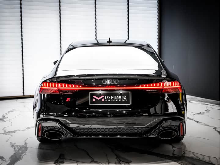 Audi RS 7, 2023 — фото 4 из 9