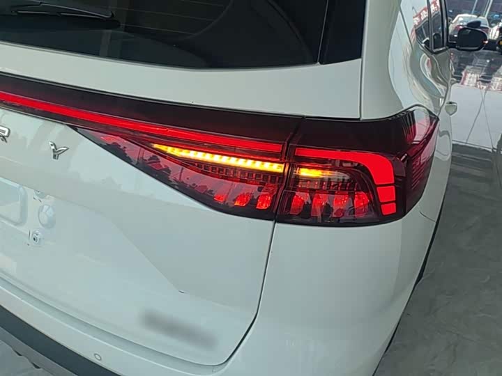 Chery Tiggo 8 Pro, 2023 — фото 8 из 9