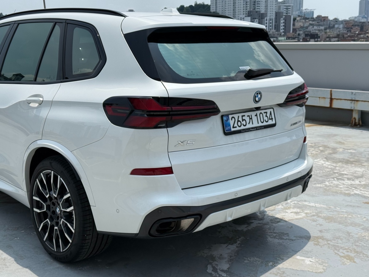 BMW X5, 2025 — фото 10 из 12