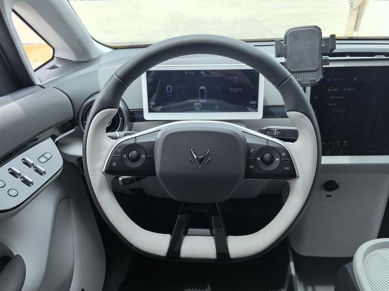 BAIC Arcfox Kaola S, 2025 — фото 10 из 12