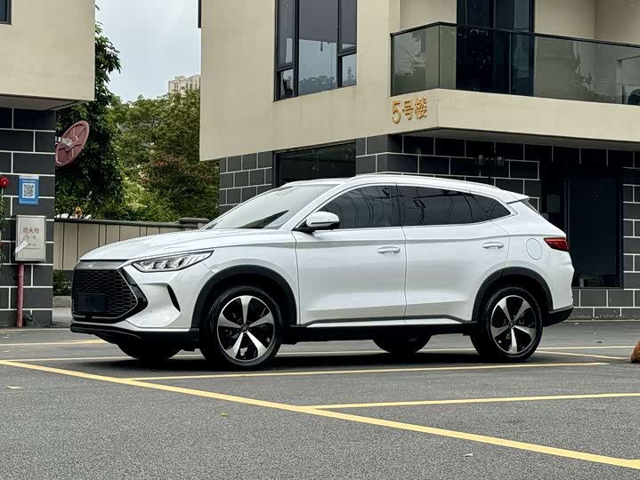 BYD Song Plus Hybrid/EV, 2022 — фото 2 из 9