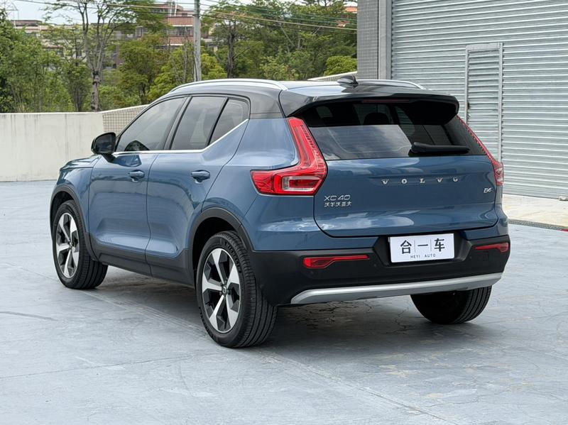 Volvo XC40, 2022 — фото 5 из 12