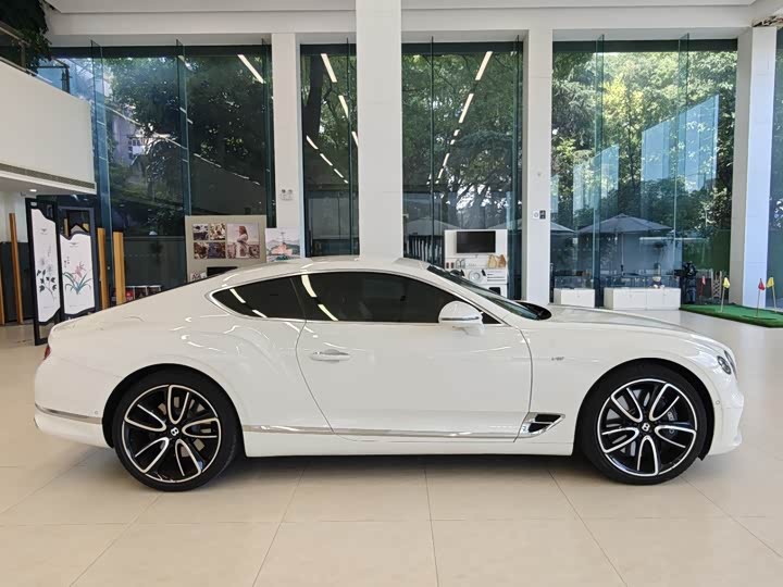 Bentley Continental GT, 2022 — фото 3 из 9