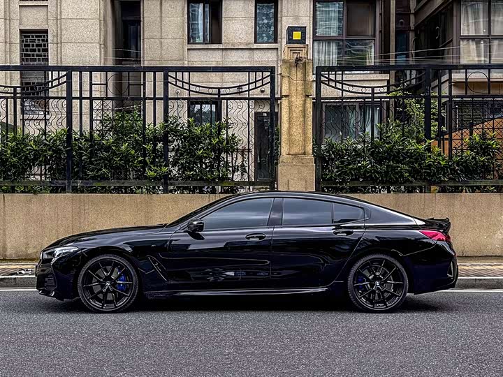 BMW 8 Series, 2022 — фото 3 из 9