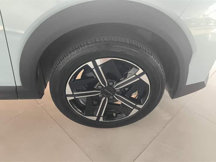 Lynk & Co 06 EM-P Hybrid, 2023 — фото 6 из 9
