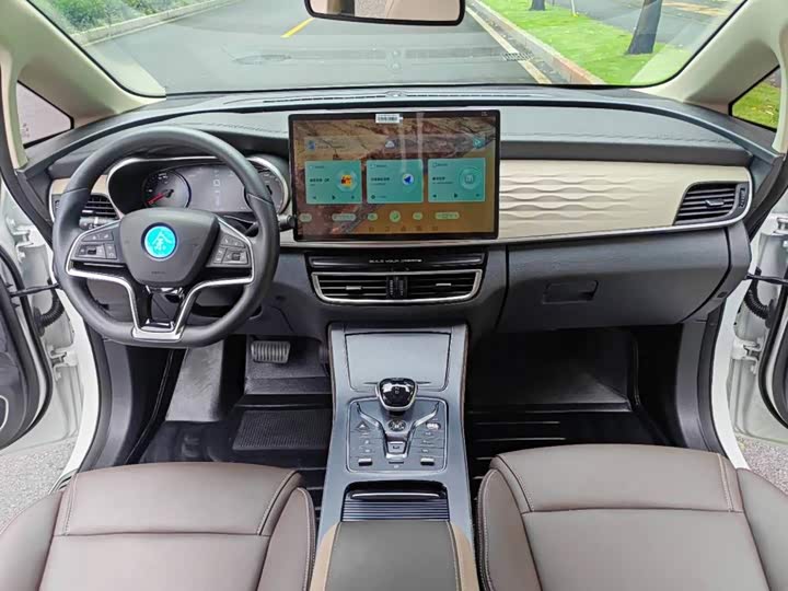 BYD Song Max Hybrid, 2022 — фото 8 из 9