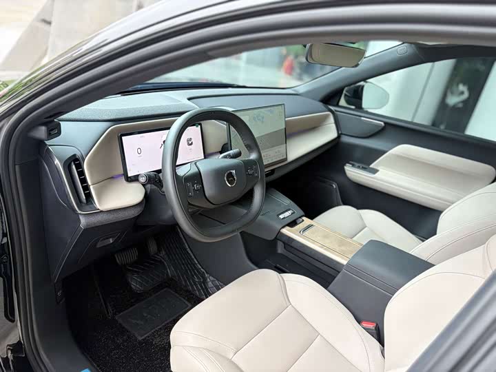 Volvo XC70 Hybrid, 2025 — фото 4 из 9