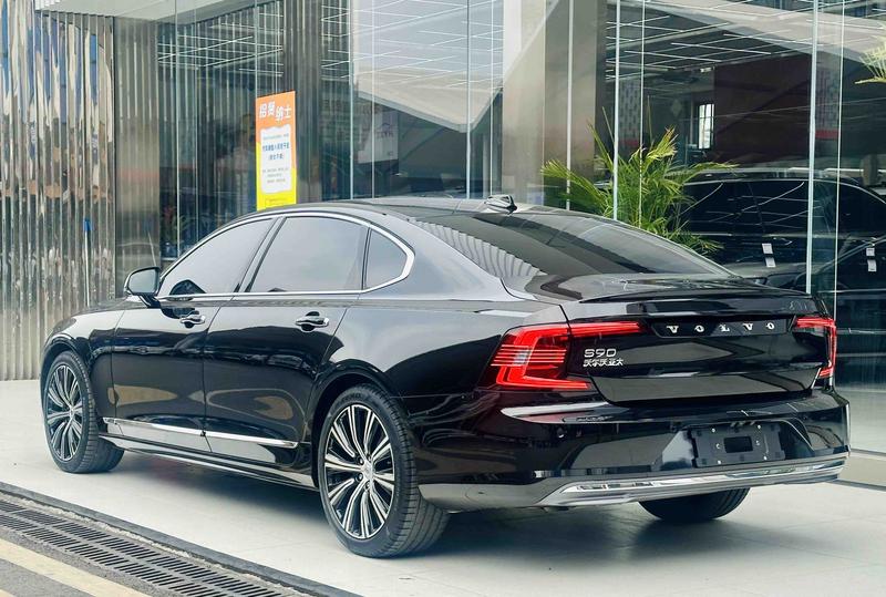 Volvo S90, 2023 — фото 3 из 11