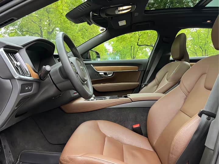 Volvo S90 Hybrid, 2023 — фото 10 из 12