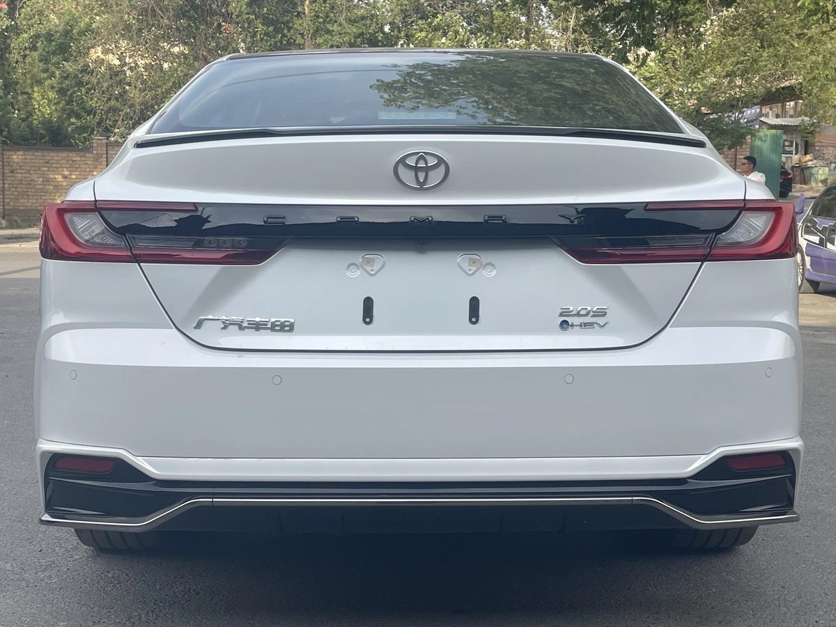 Toyota Camry, 2026 — фото 6 из 11
