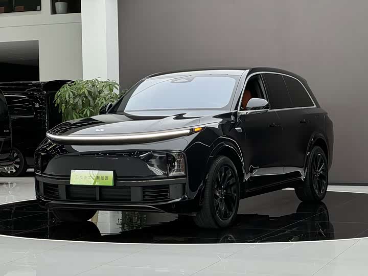 LiXiang L8, 2024 — купить в Владимире под ключ