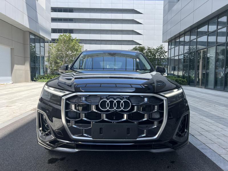 Audi Q7, 2025 — фото 2 из 12