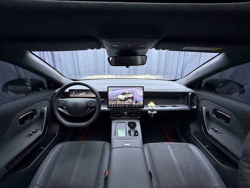 Leapmotor Lafa5, 2026 — фото 7 из 12