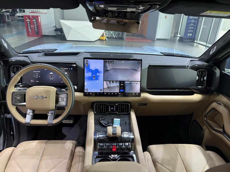 BYD FangChengBao Leopard 8, 2024 — фото 8 из 12