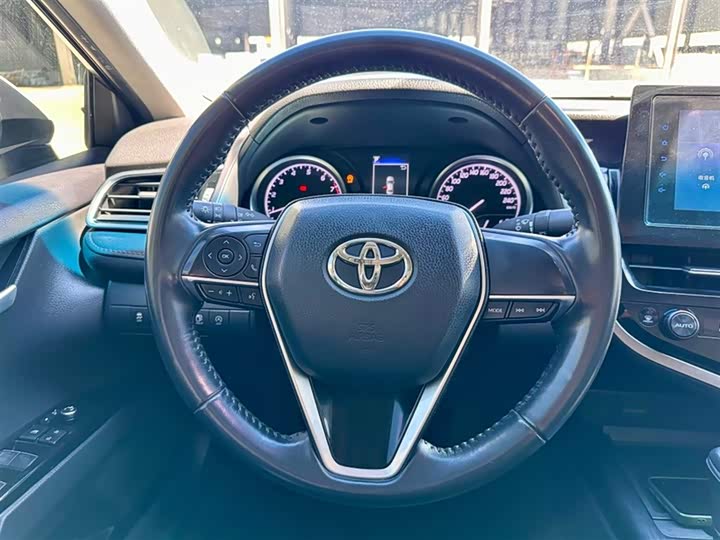 Toyota Camry, 2022 — фото 11 из 12