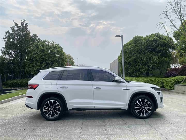 Skoda Kodiaq, 2022 — фото 4 из 9