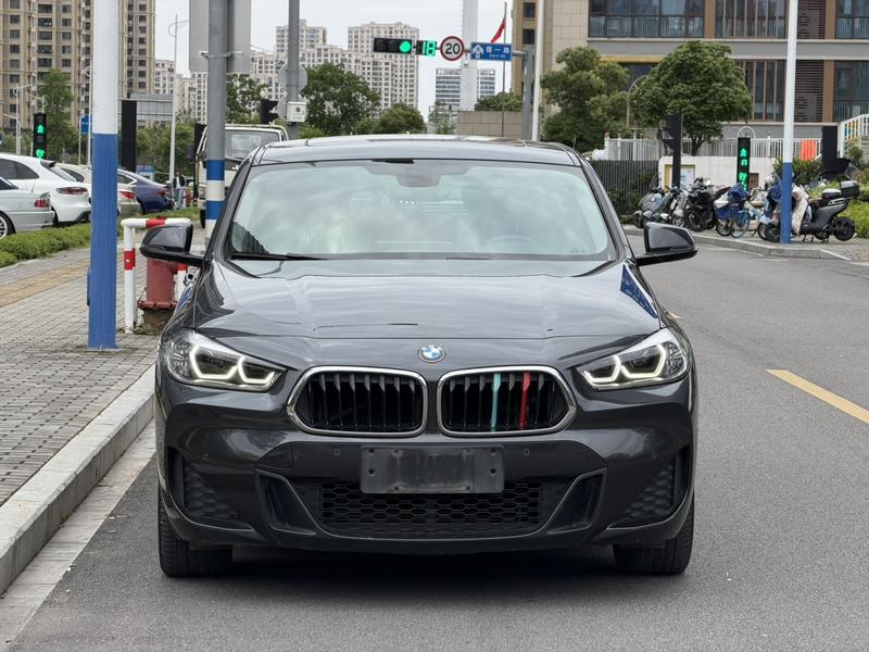 BMW X2, 2022 — фото 2 из 12
