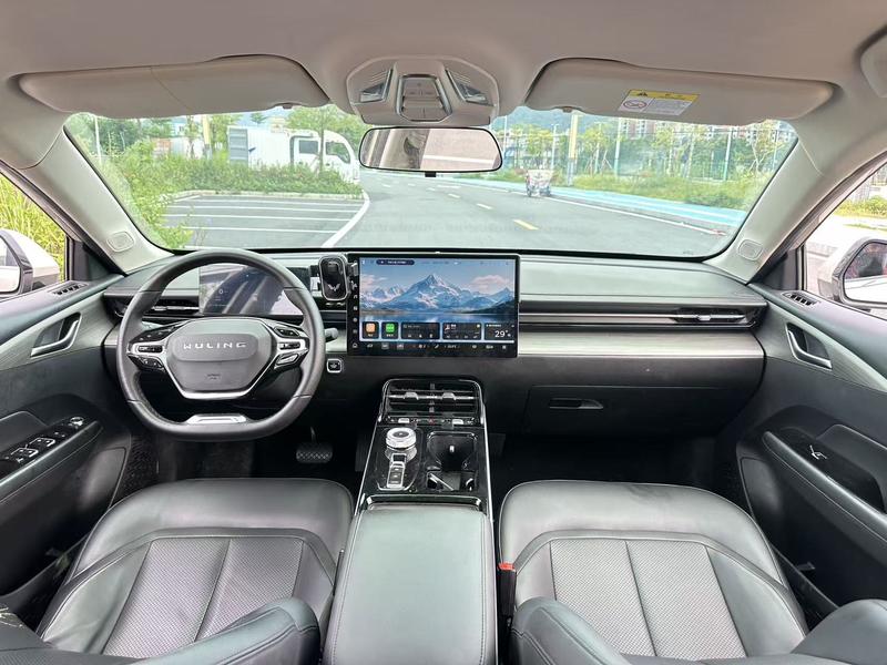 Wuling Starlight, 2024 — фото 8 из 12