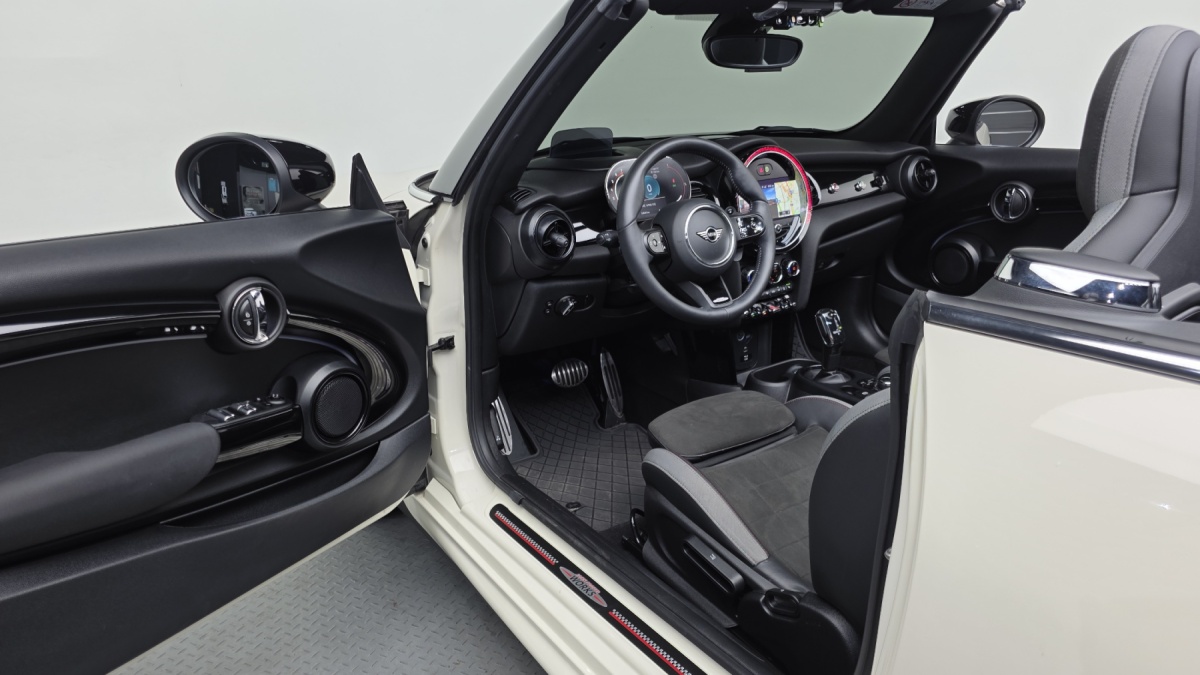 Mini Cooper Convertible, 2021 — фото 10 из 12