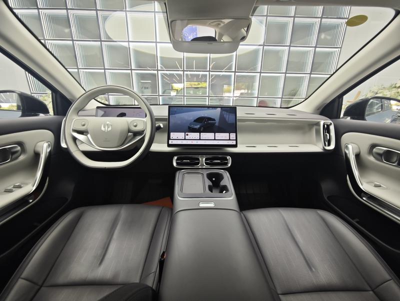 Leapmotor B01, 2025 — фото 7 из 11