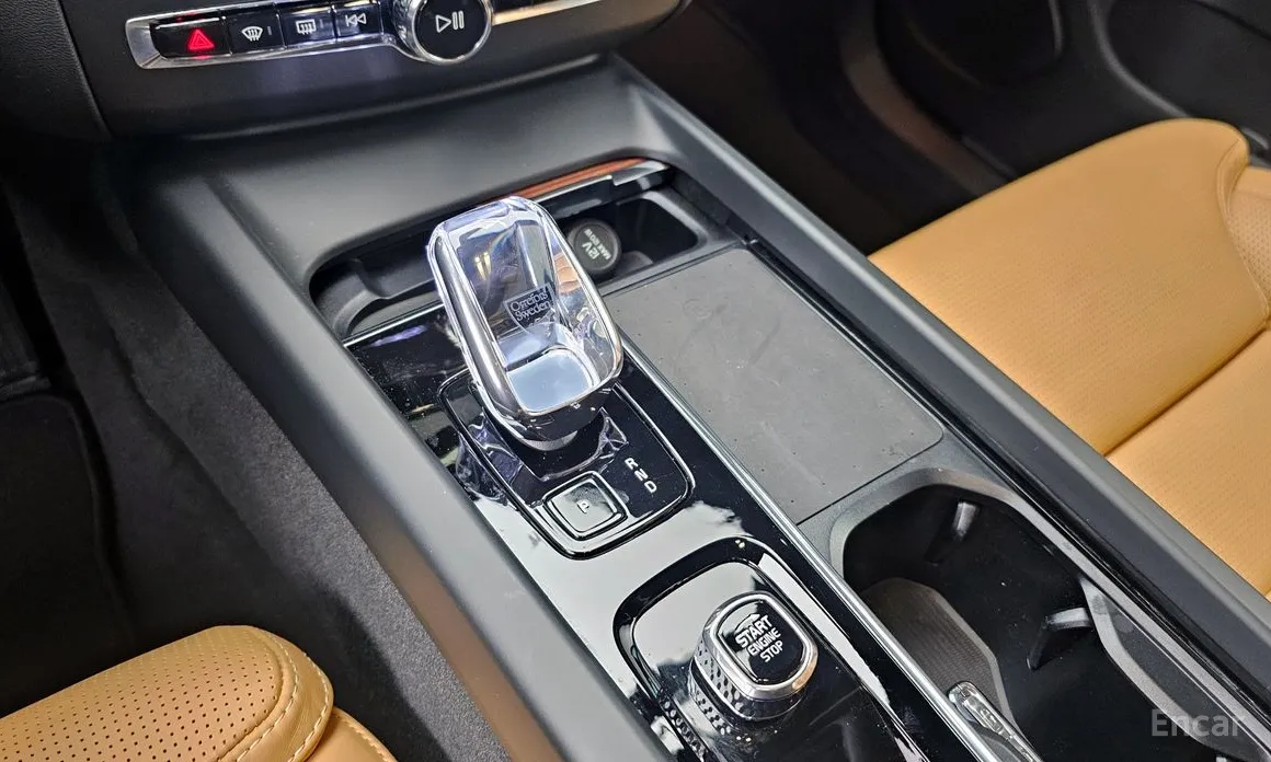 Volvo XC60, 2024 — фото 9 из 12