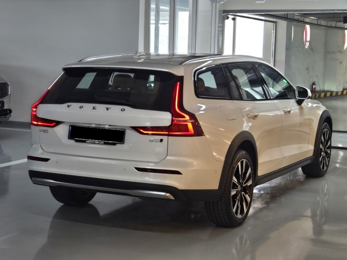 Volvo V60, 2025 — фото 2 из 12
