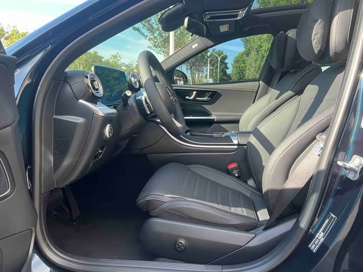 Mercedes-Benz C-Class, 2024 — фото 5 из 9