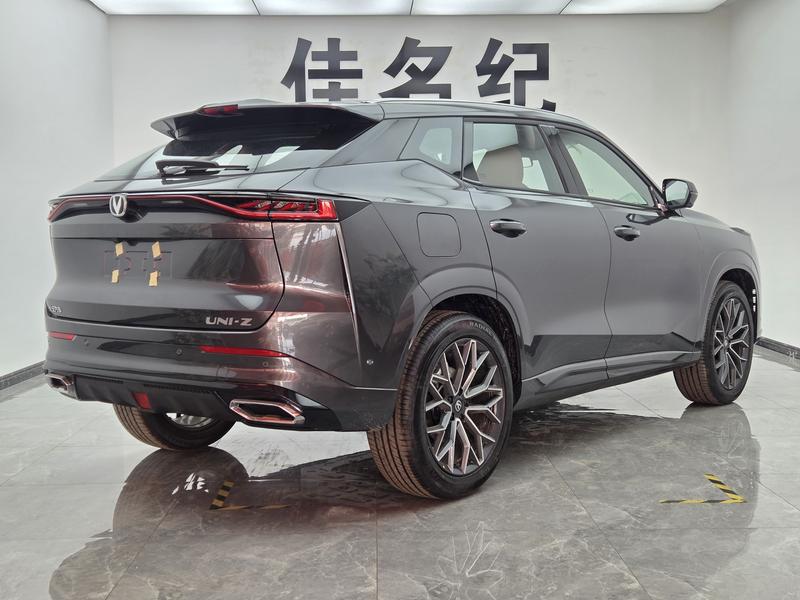 Changan UNI-Z Hybrid, 2026 — фото 6 из 12