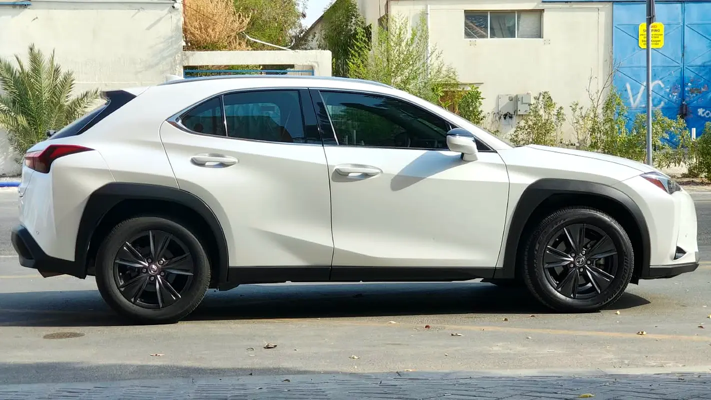 Lexus UX-Series, 2023 — фото 8 из 10