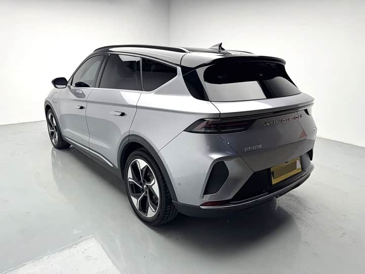BAIC Arcfox Alpha T, 2021 — фото 7 из 9