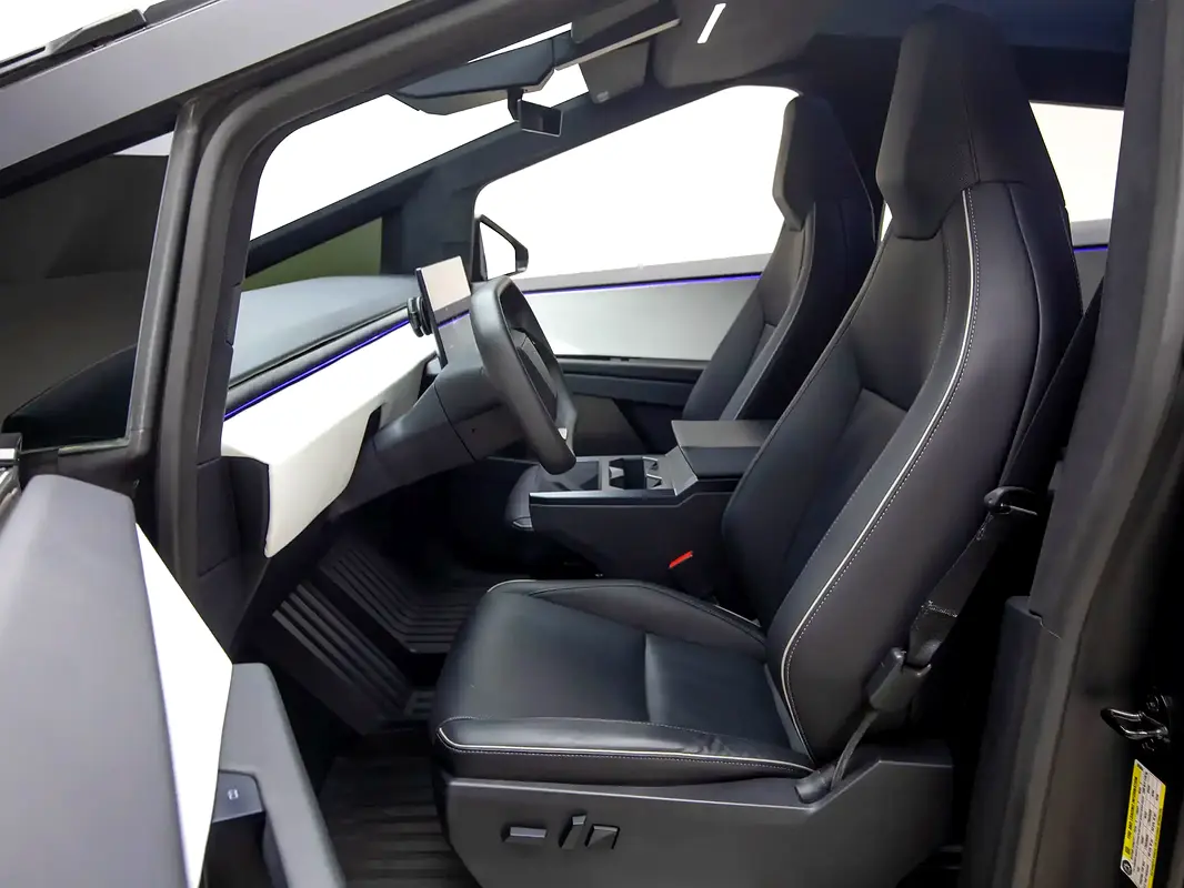 Tesla Cybertruck, 2024 — фото 9 из 10