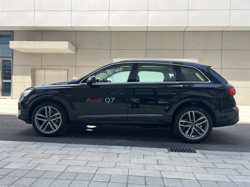 Audi Q7, 2025 — фото 4 из 12