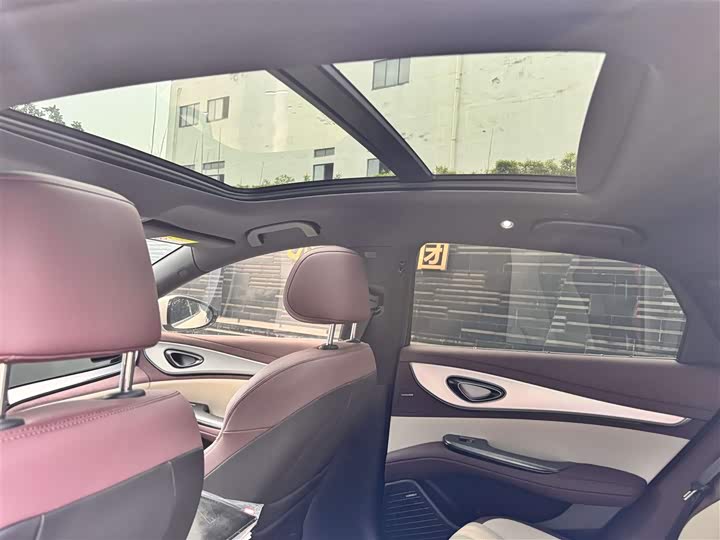 BYD Seal 07 DM-i Hybrid, 2025 — фото 8 из 9