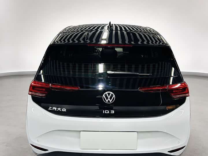 Volkswagen ID.3, 2023 — фото 5 из 9