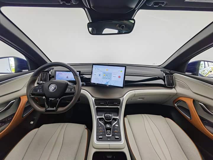 BYD Song Pro Hybrid, 2022 — фото 5 из 9