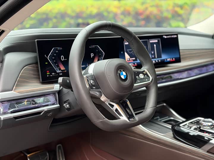 BMW 7 Series, 2024 — фото 5 из 9