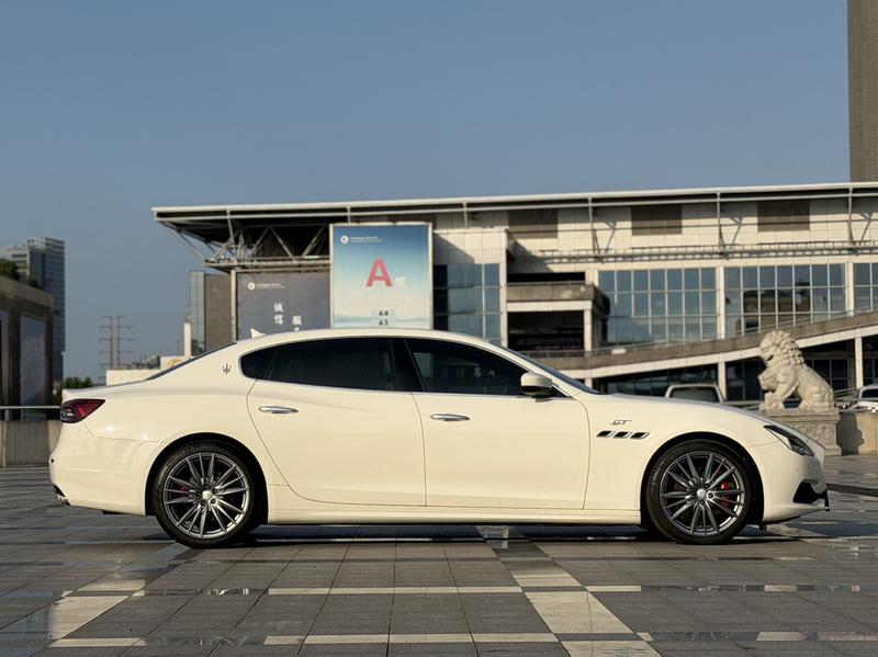 Maserati Quattroporte, 2022 — фото 8 из 12
