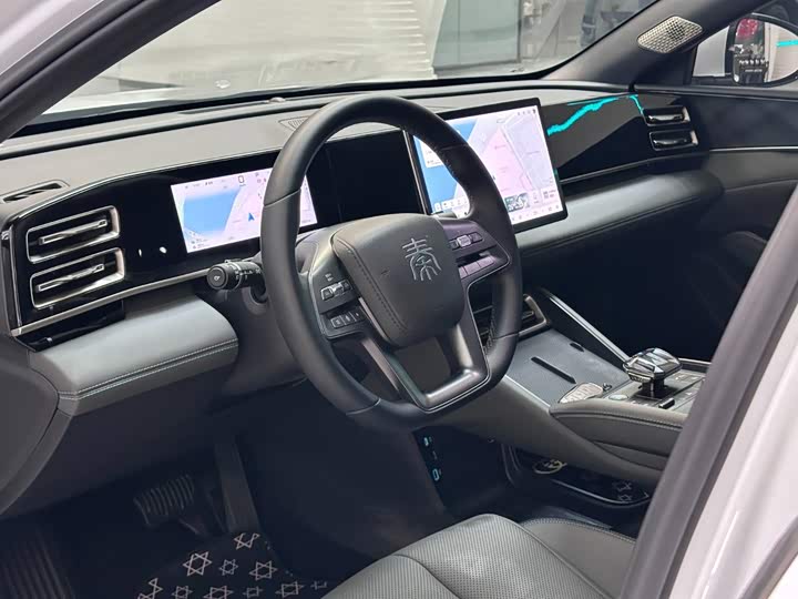 BYD Qin L, 2025 — фото 7 из 9