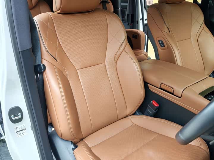 Toyota Vellfire, 2025 — фото 11 из 12