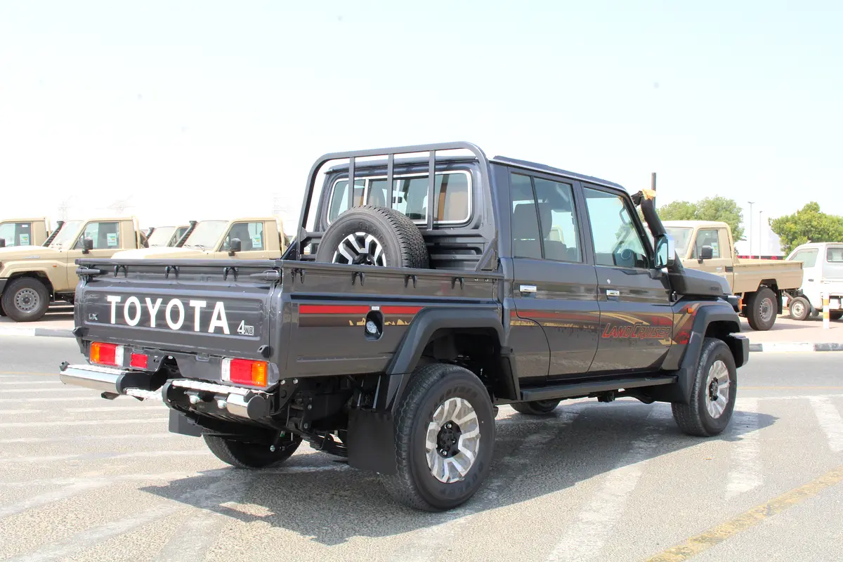 Toyota Land Cruiser 70 Series, 2026 — фото 4 из 10