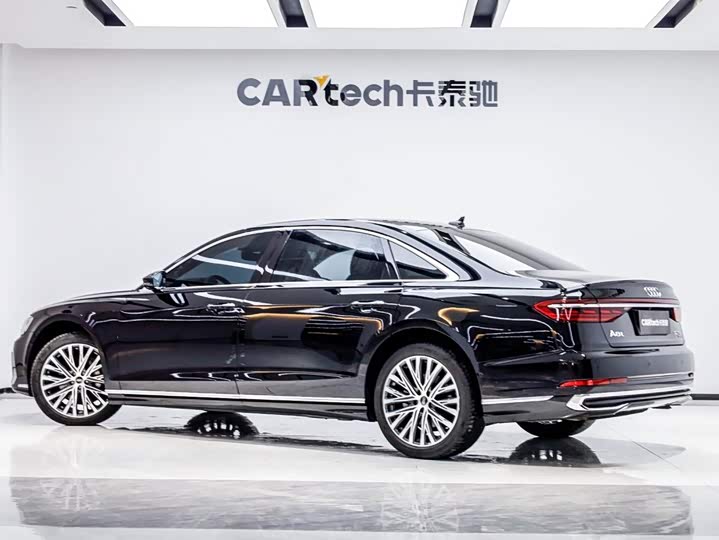 Audi A8, 2022 — фото 4 из 9