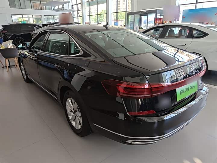 Volkswagen Passat Hybrid, 2026 — фото 5 из 9