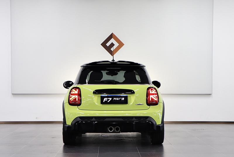 Mini Mini JCW, 2022 — фото 6 из 12