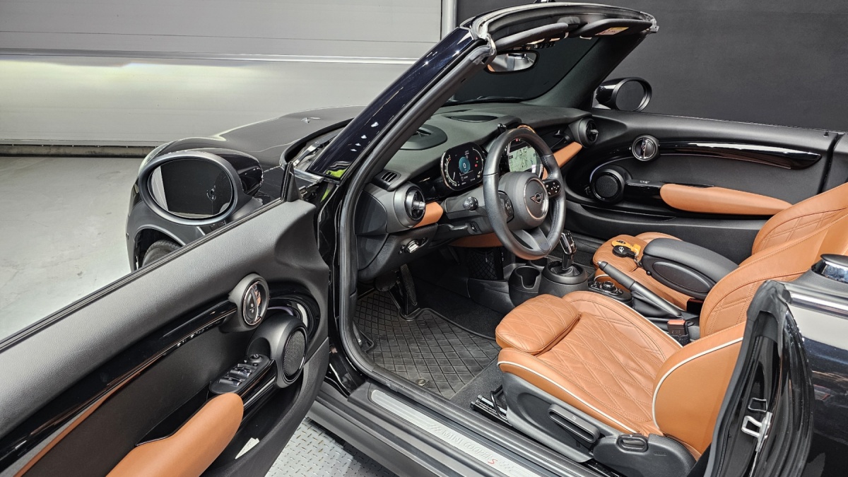 Mini Cooper Convertible, 2021 — фото 10 из 12
